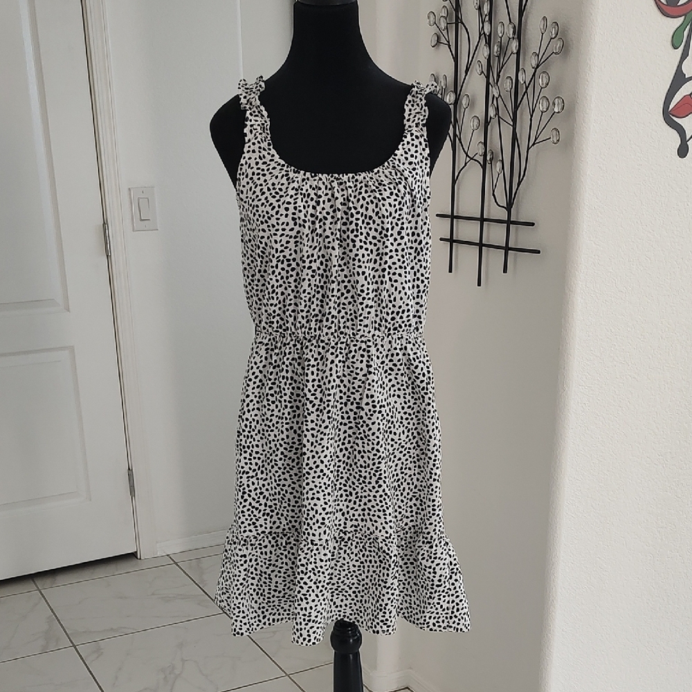 Banana Republic Tiered Ruffle Sundress Ruffle Straps M Black and White